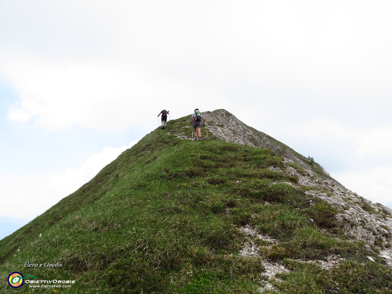 23 Saliamo anche la cima Camplano.JPG